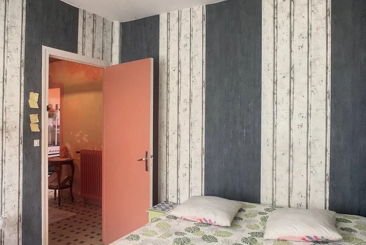 Maison à Vendre de 70 m² avec sous-sol à Portes de la Bourgogne 