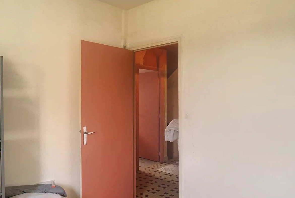 Maison à Vendre de 70 m² avec sous-sol à Portes de la Bourgogne 
