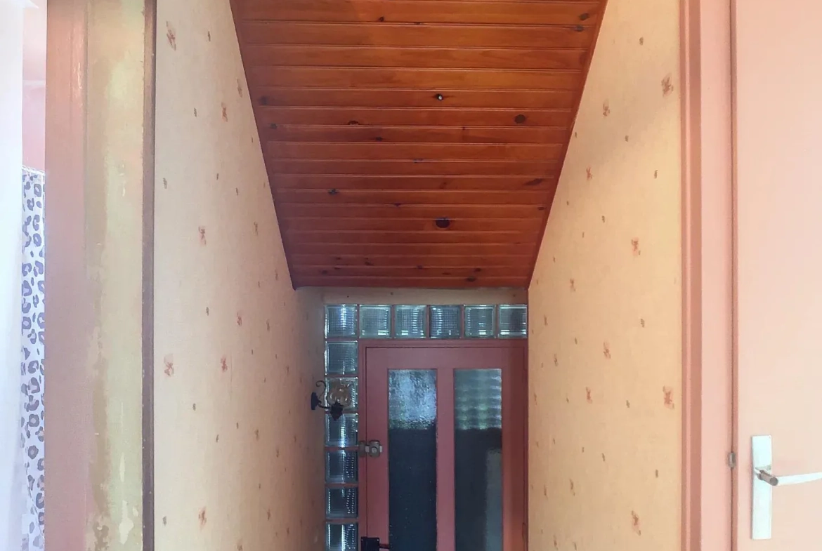Maison à Vendre de 70 m² avec sous-sol à Portes de la Bourgogne 