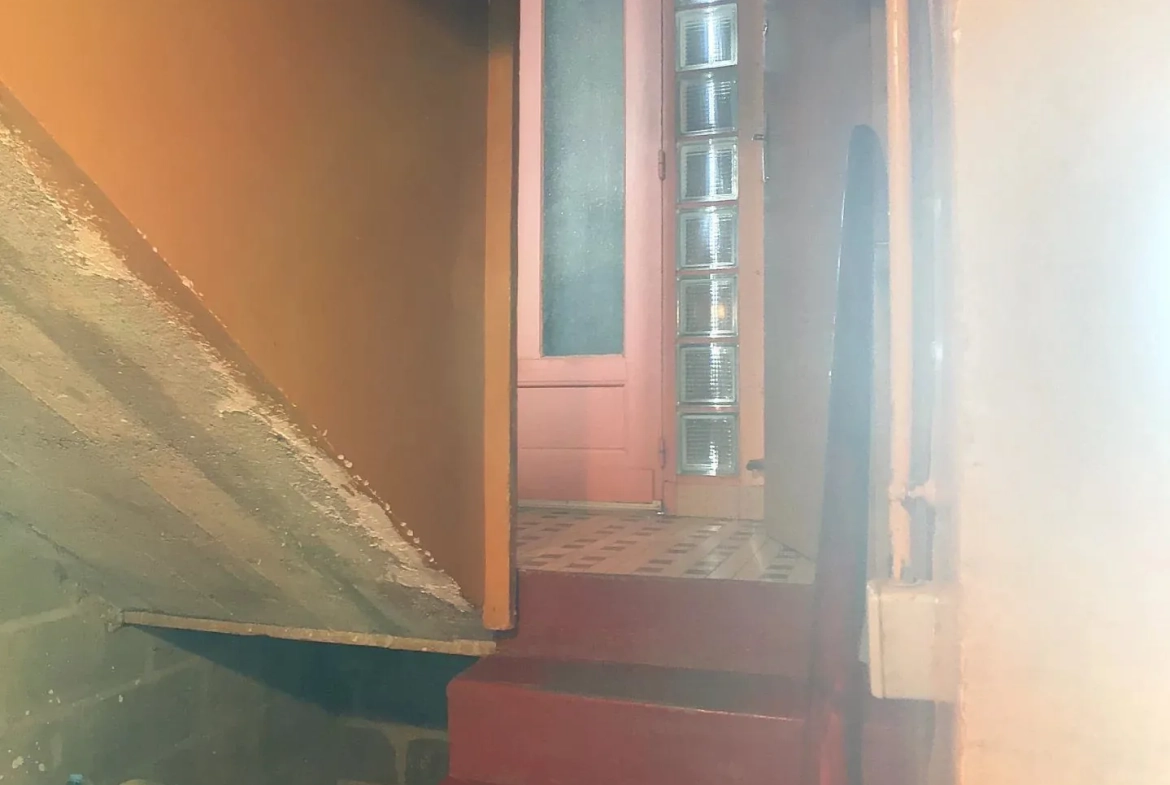 Maison à Vendre de 70 m² avec sous-sol à Portes de la Bourgogne 
