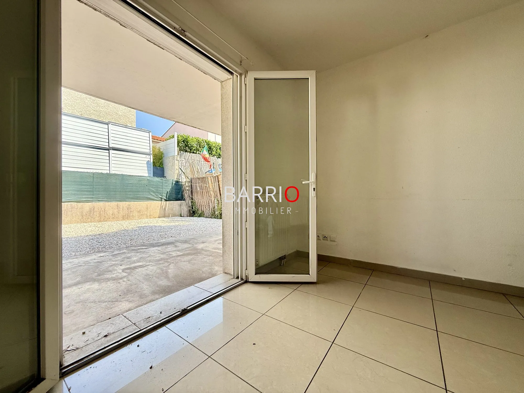 Bel appartement T2 avec jardin et parking à Latour-Bas-Elne 