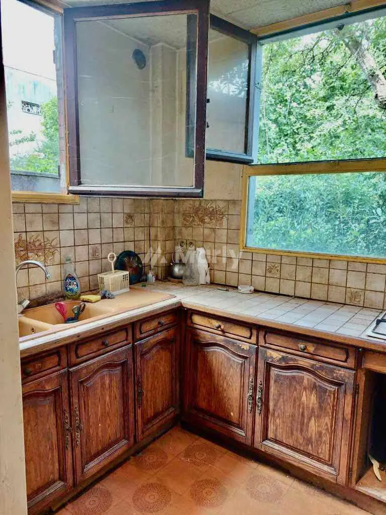 Appartement T2 avec Jardin Privatif à Montreuil - Rénovation Possible 