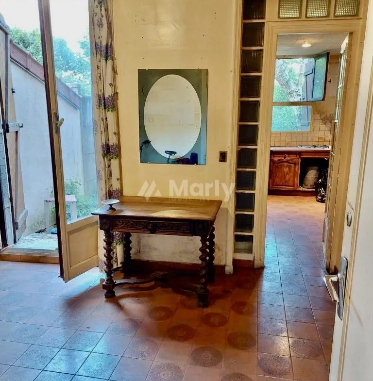 Appartement T2 avec Jardin Privatif à Montreuil - Rénovation Possible 