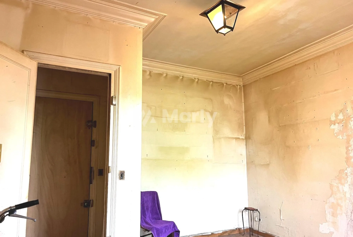 Appartement T2 avec Jardin Privatif à Montreuil - Rénovation Possible 