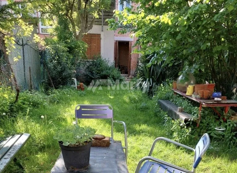 Appartement T2 avec Jardin Privatif à Montreuil - Rénovation Possible 