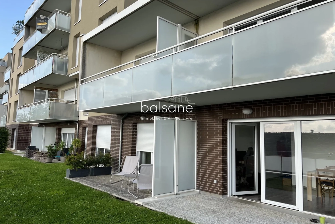 Appartement T2 loué avec terrasse et double parking à Deville-lès-Rouen 