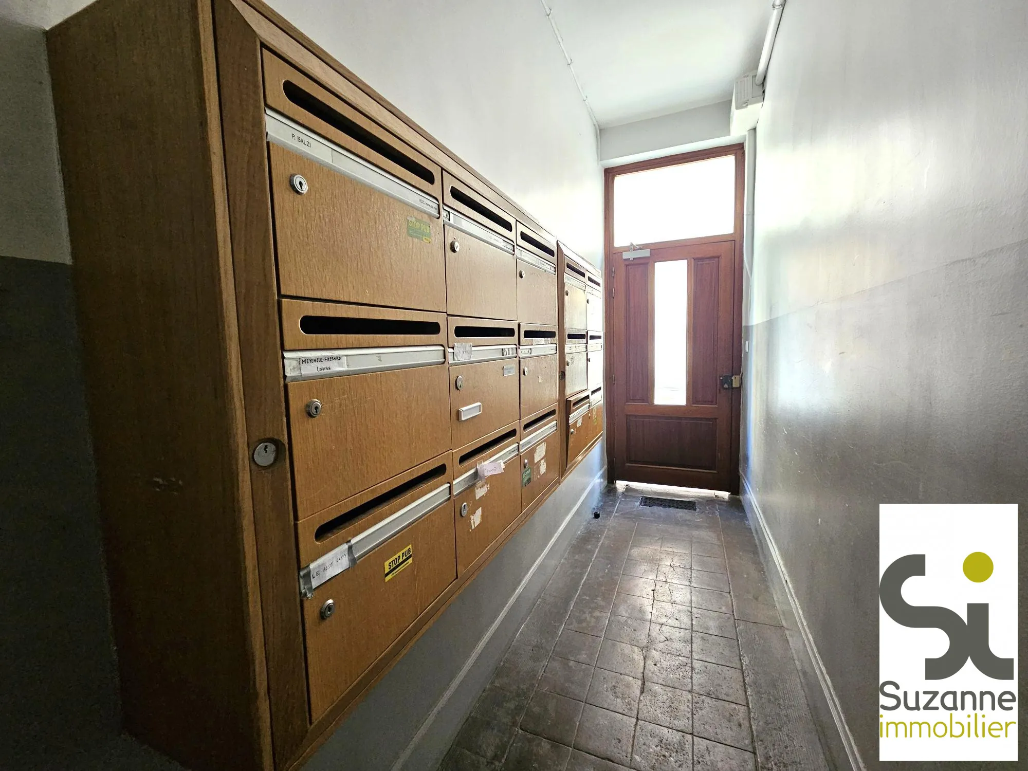 Studio à vendre à Grenoble secteur Estacade - Dernier étage, à rénover 
