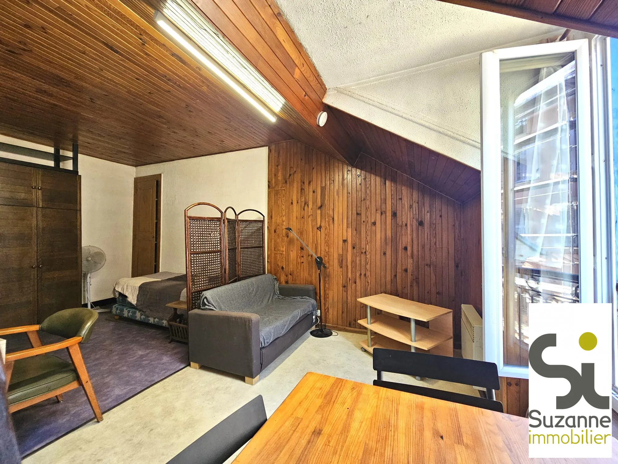 Studio à vendre à Grenoble secteur Estacade - Dernier étage, à rénover 