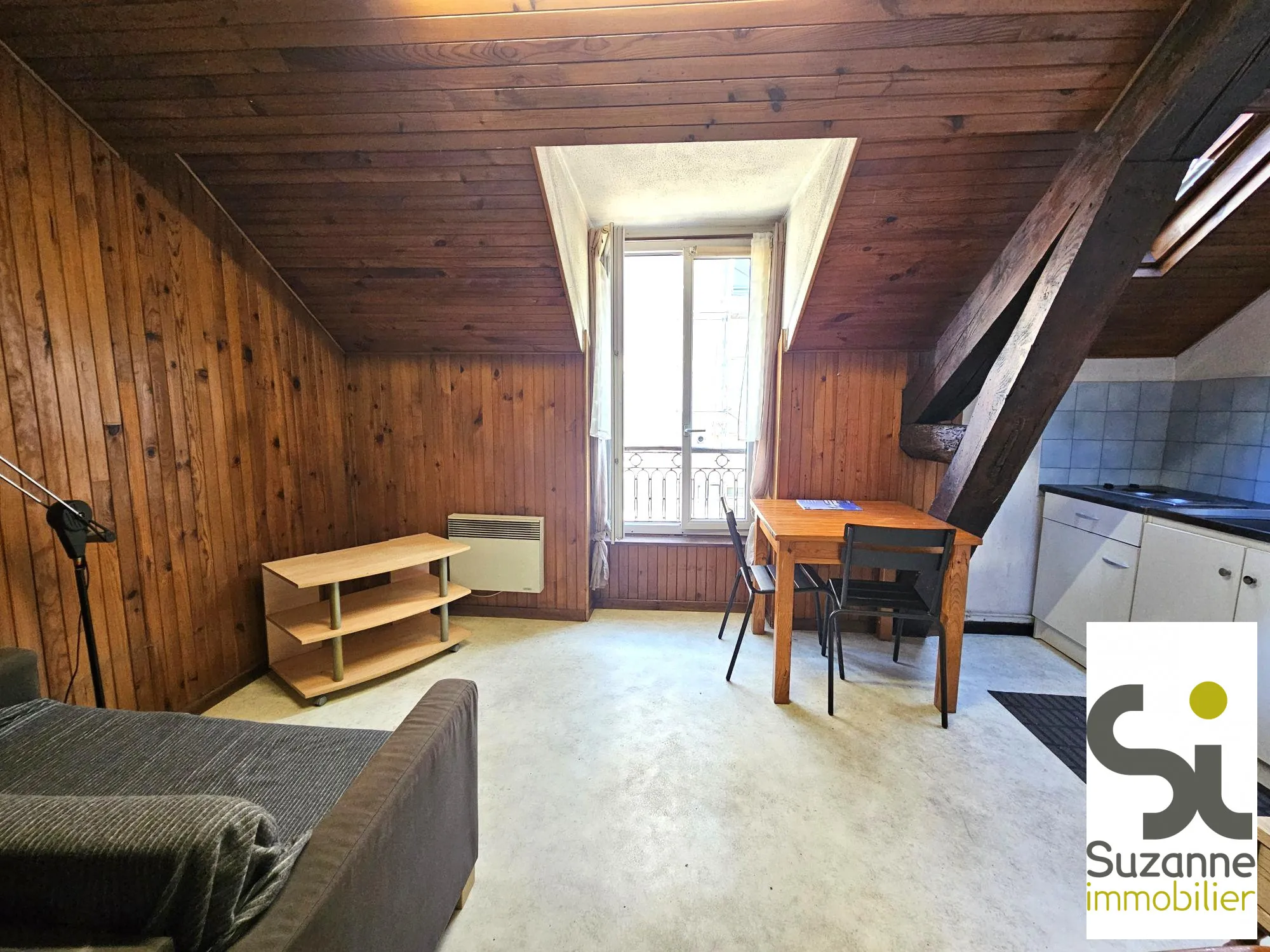 Studio à vendre à Grenoble secteur Estacade - Dernier étage, à rénover 