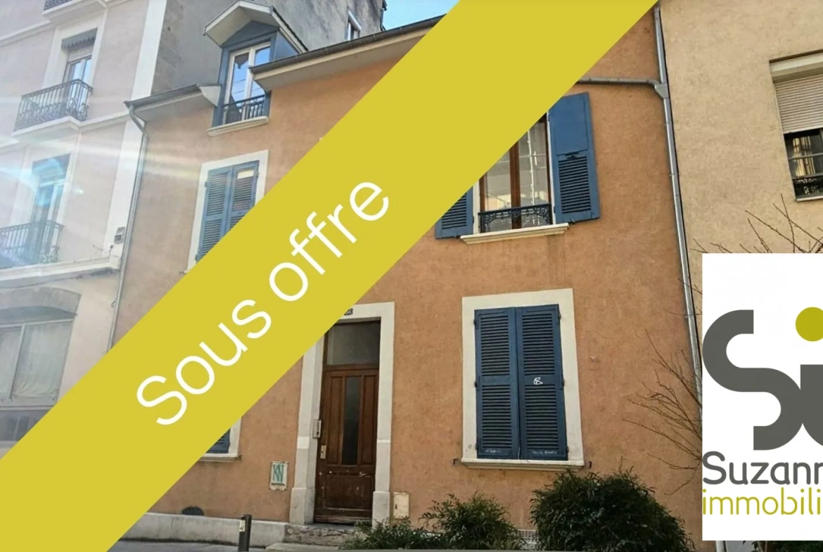 Studio à vendre à Grenoble secteur Estacade - Dernier étage, à rénover 