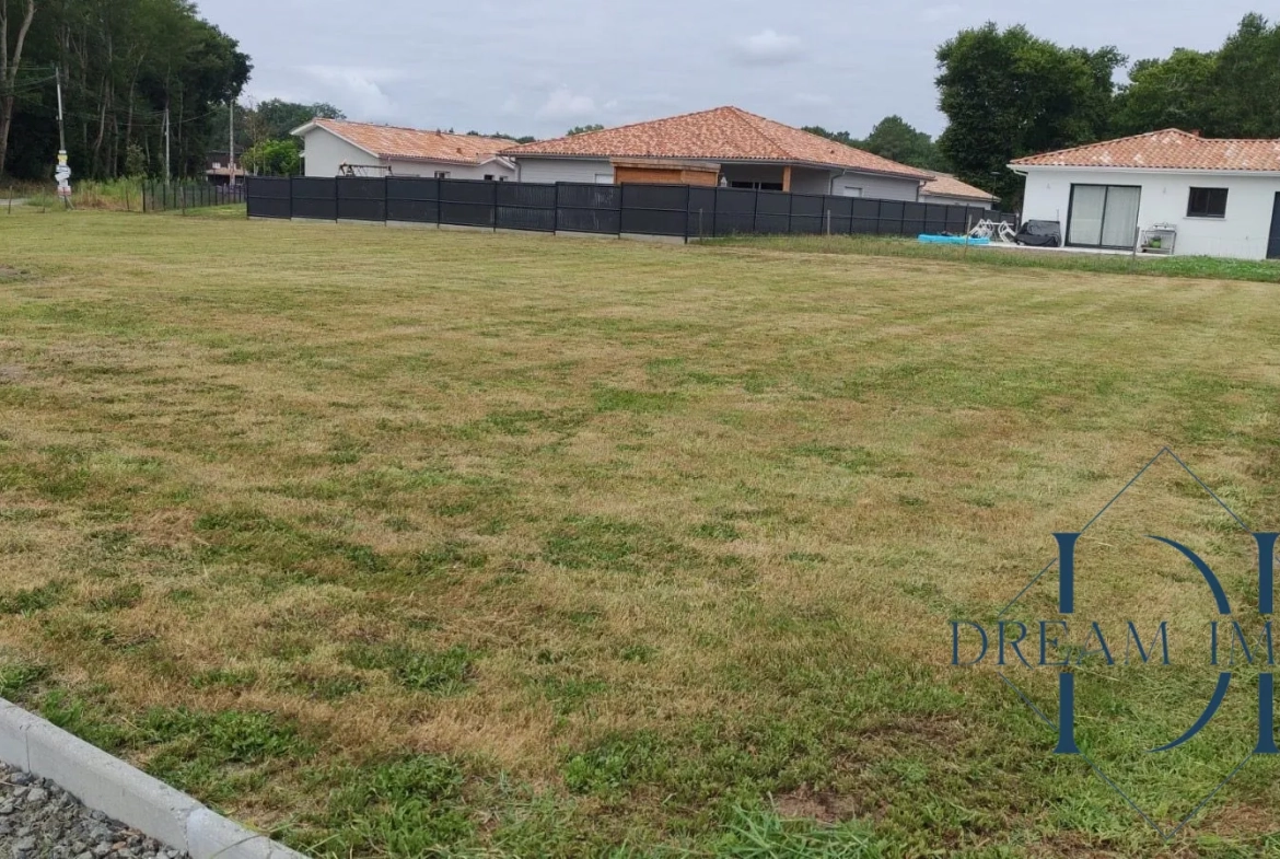 Terrain constructible à Buglose de 1000 m², hors lotissement, emplacement rare 