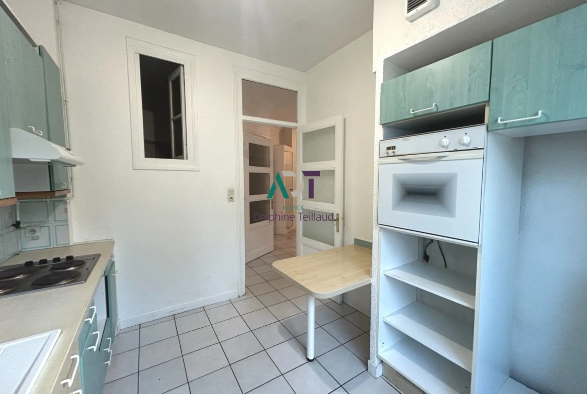 Appartement 2 pièces avec cave et grenier à Grenoble - Quartier Jaurès/Condorcet 