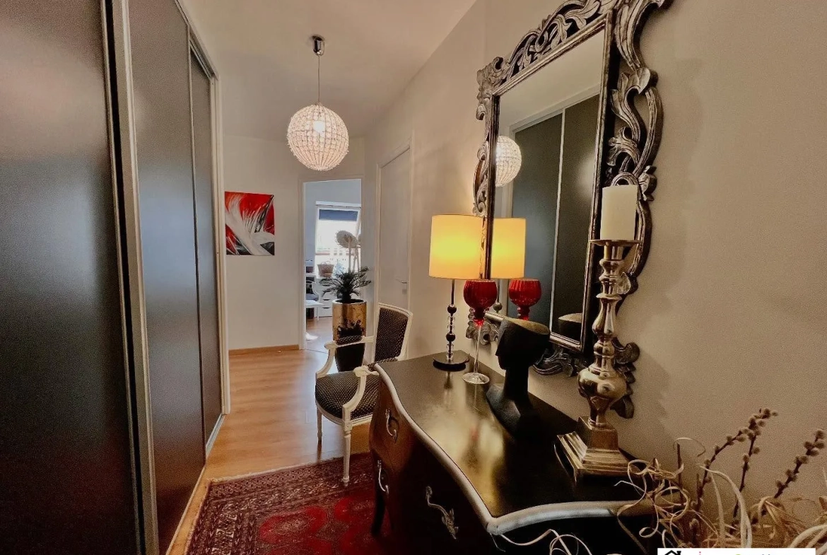 Appartement T2 de 56 m² avec ascenseur à Saint-Omer, Vue Ville, Proche commodités 