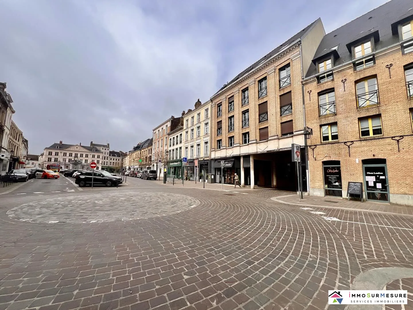 Appartement T2 de 56 m² avec ascenseur à Saint-Omer, Vue Ville, Proche commodités 