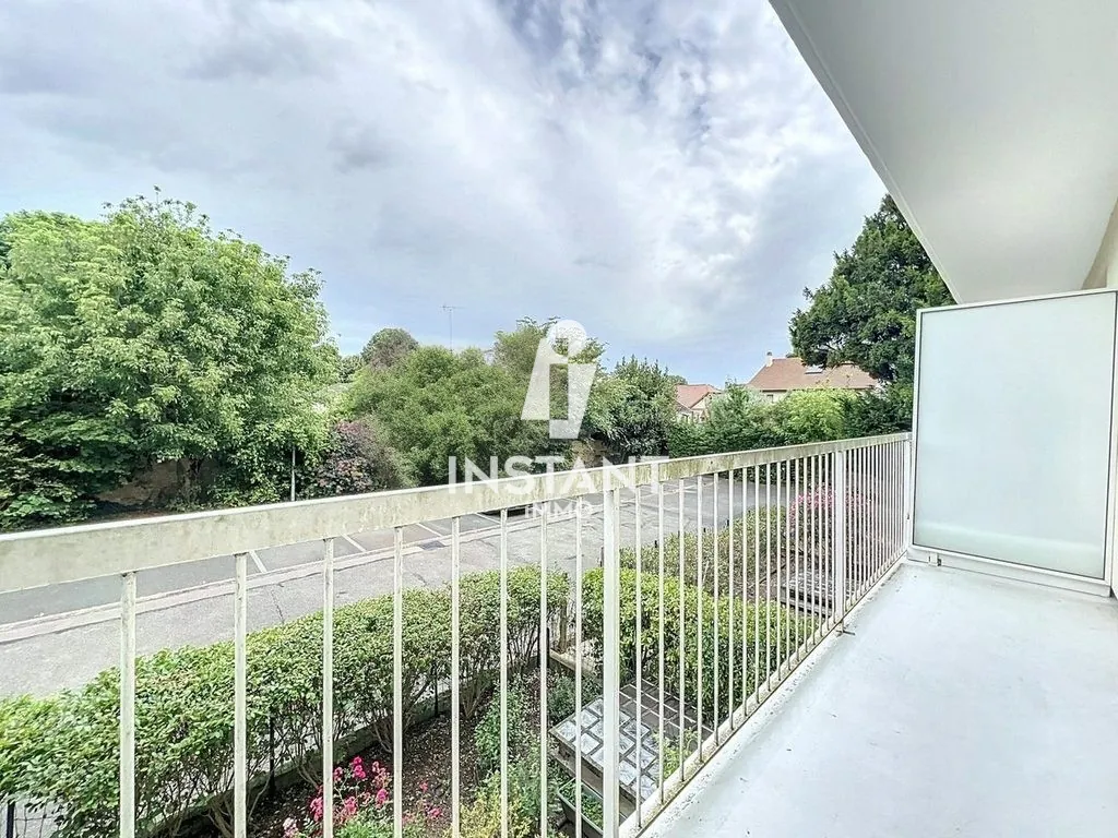 Appartement T1 avec balcon plein sud à Créteil - Résidence standing 
