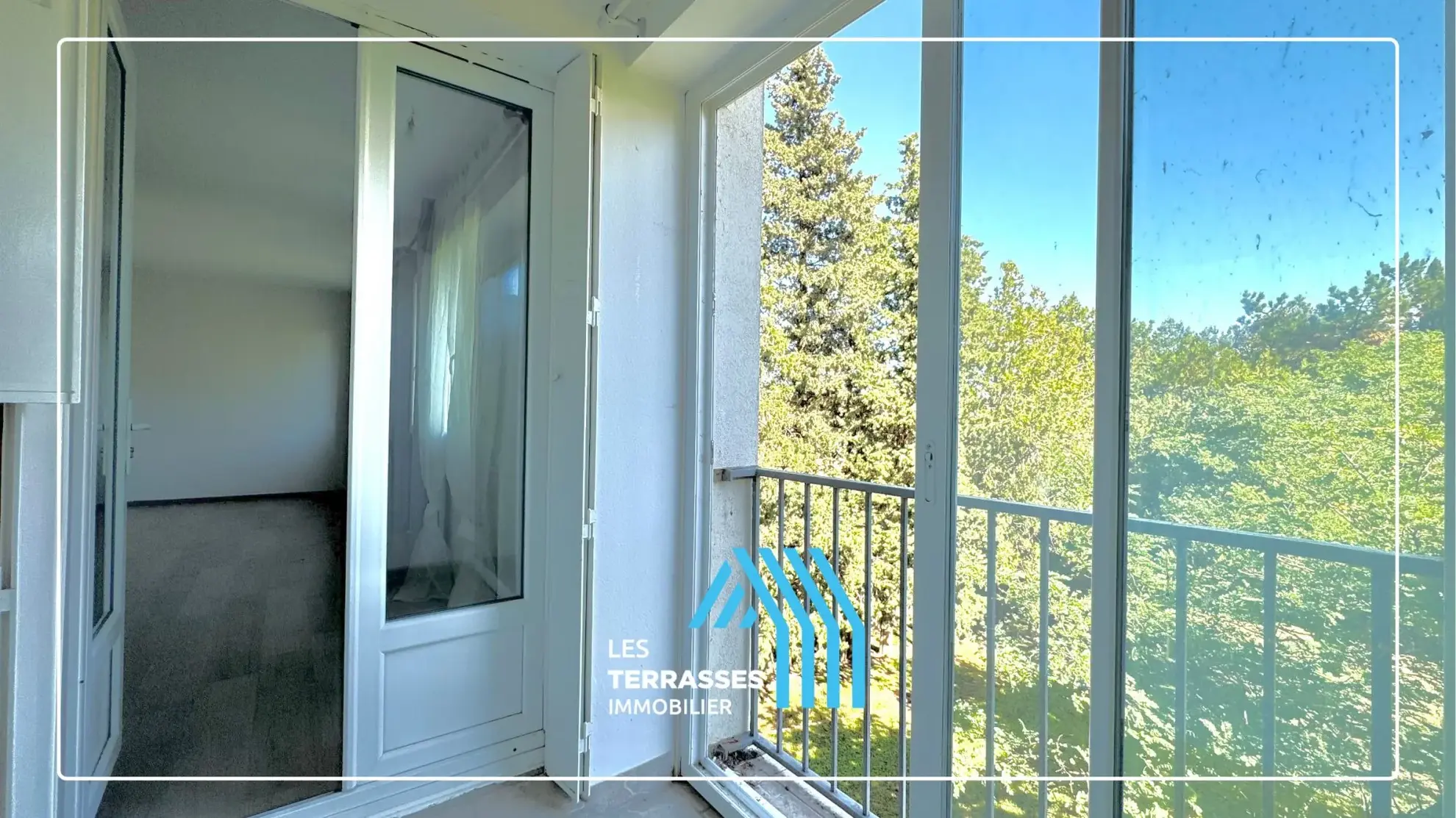Appartement T4 rénové avec garage à Montélimar - Vue dégagée, proche commodités 