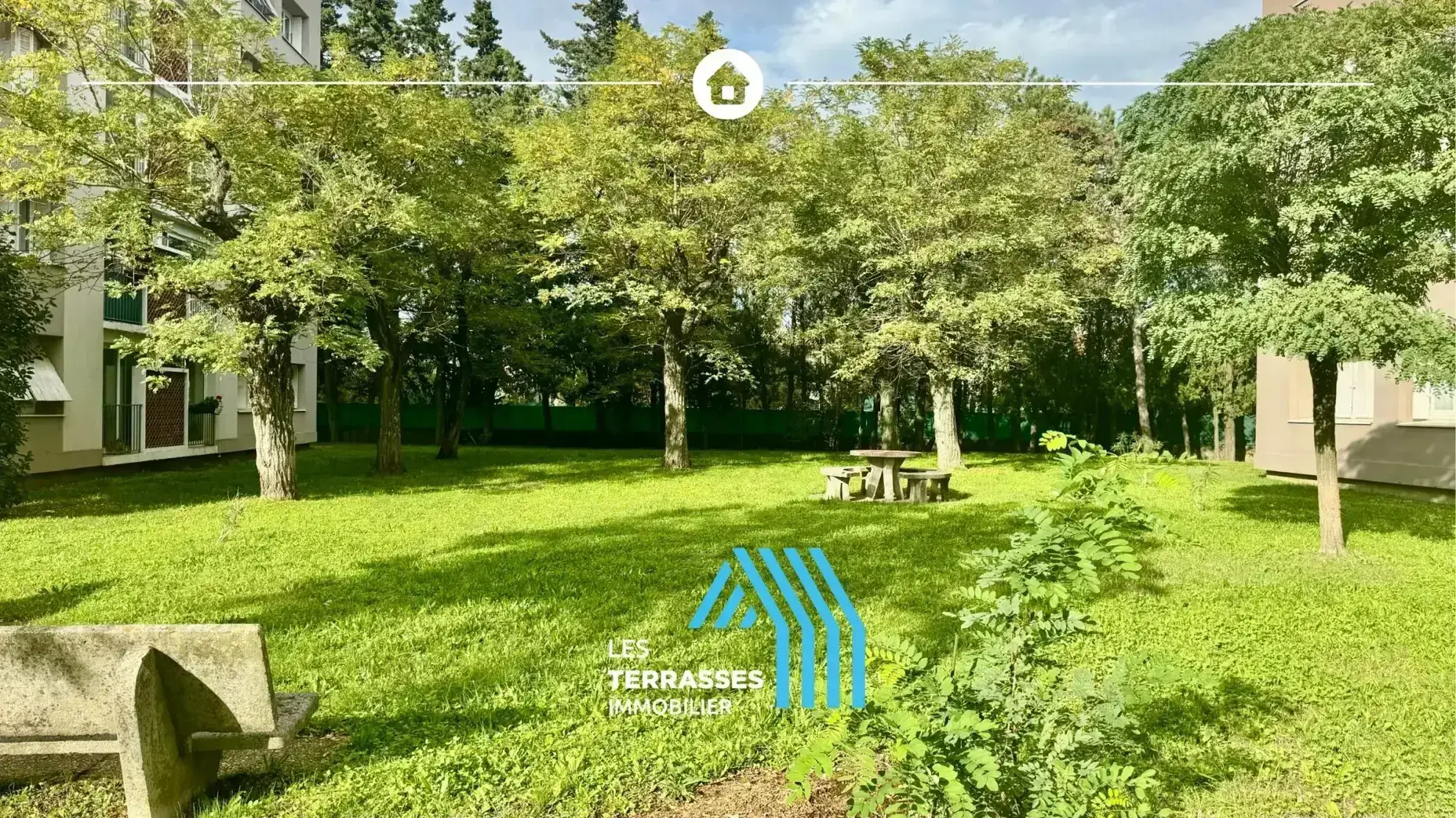 Appartement T4 rénové avec garage à Montélimar - Vue dégagée, proche commodités 