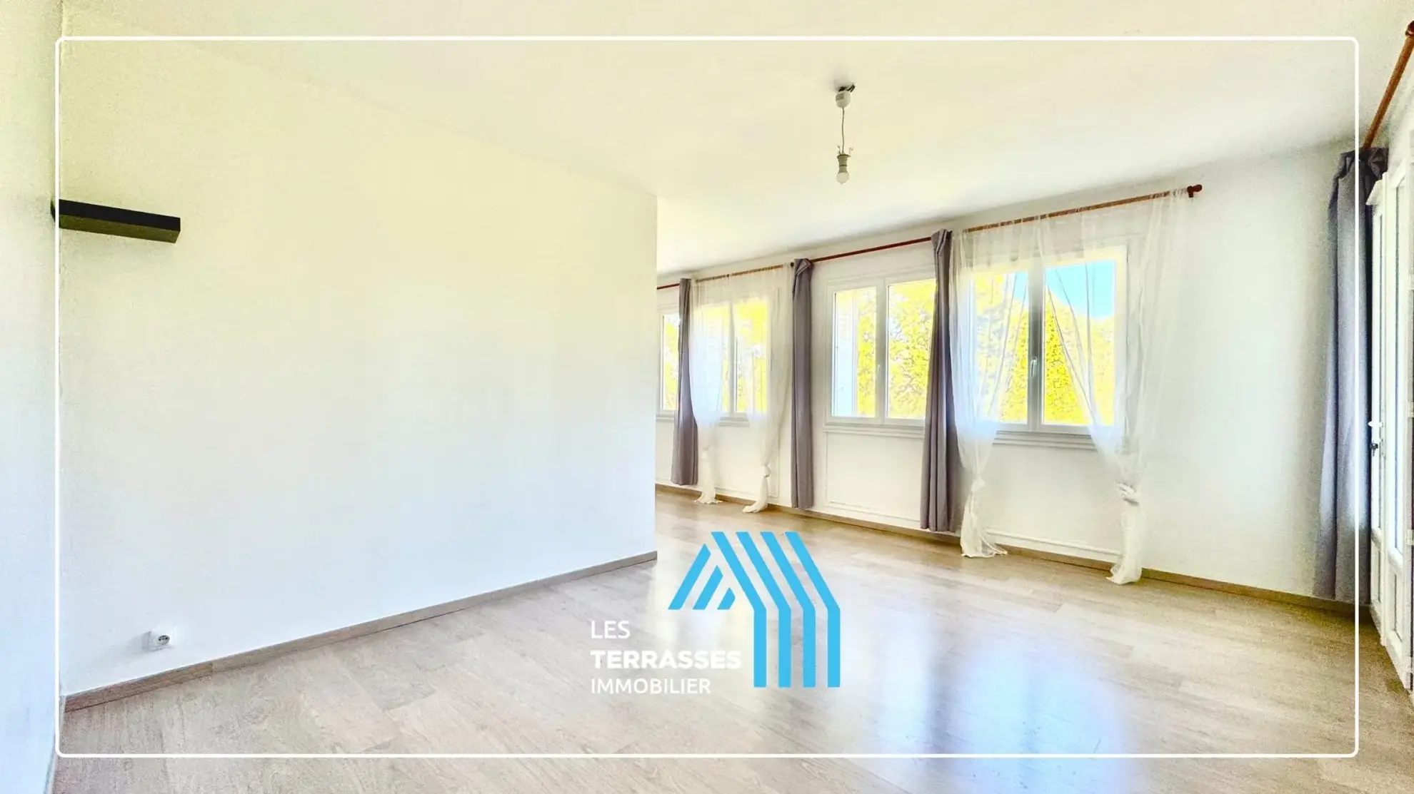 Appartement T4 rénové avec garage à Montélimar - Vue dégagée, proche commodités 