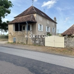 Maison en pierre rénovée avec terrasse dans le village du Clunisois - 94 m²