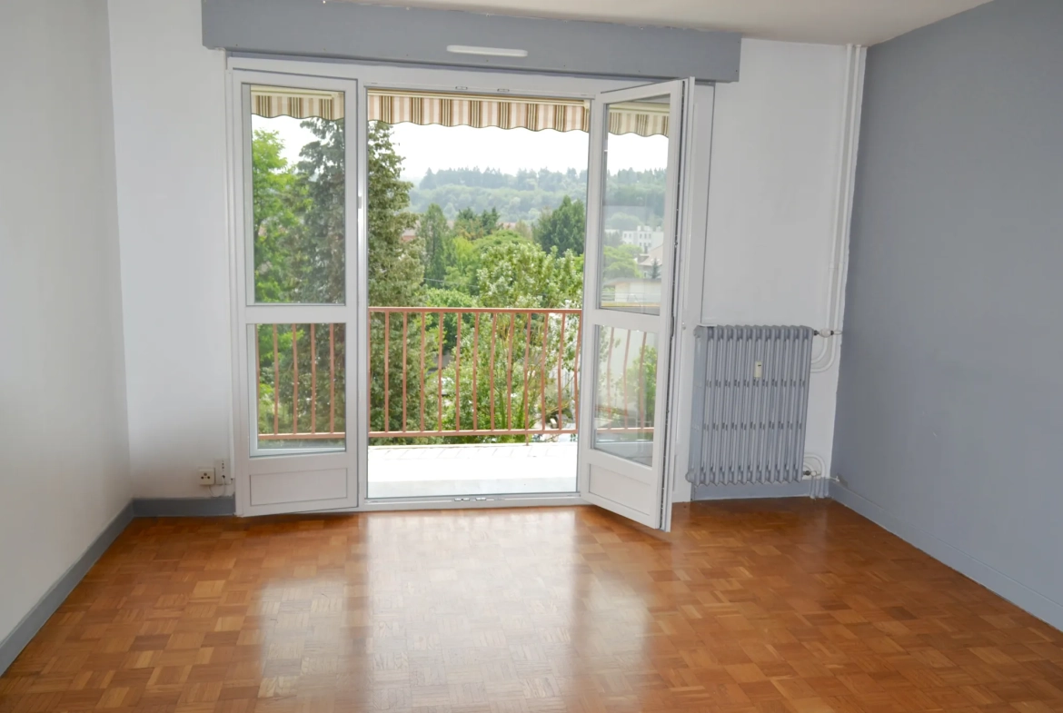 Appartement T3 lumineux avec cave et balcon à La Tour du Pin 