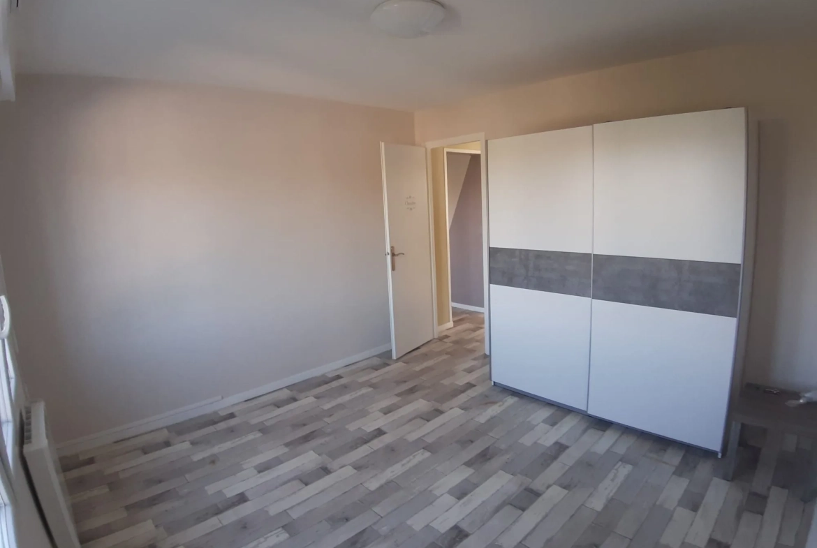 Appartement T4 à Saint-Dié-des-Vosges avec vue imprenable, garage et cave 