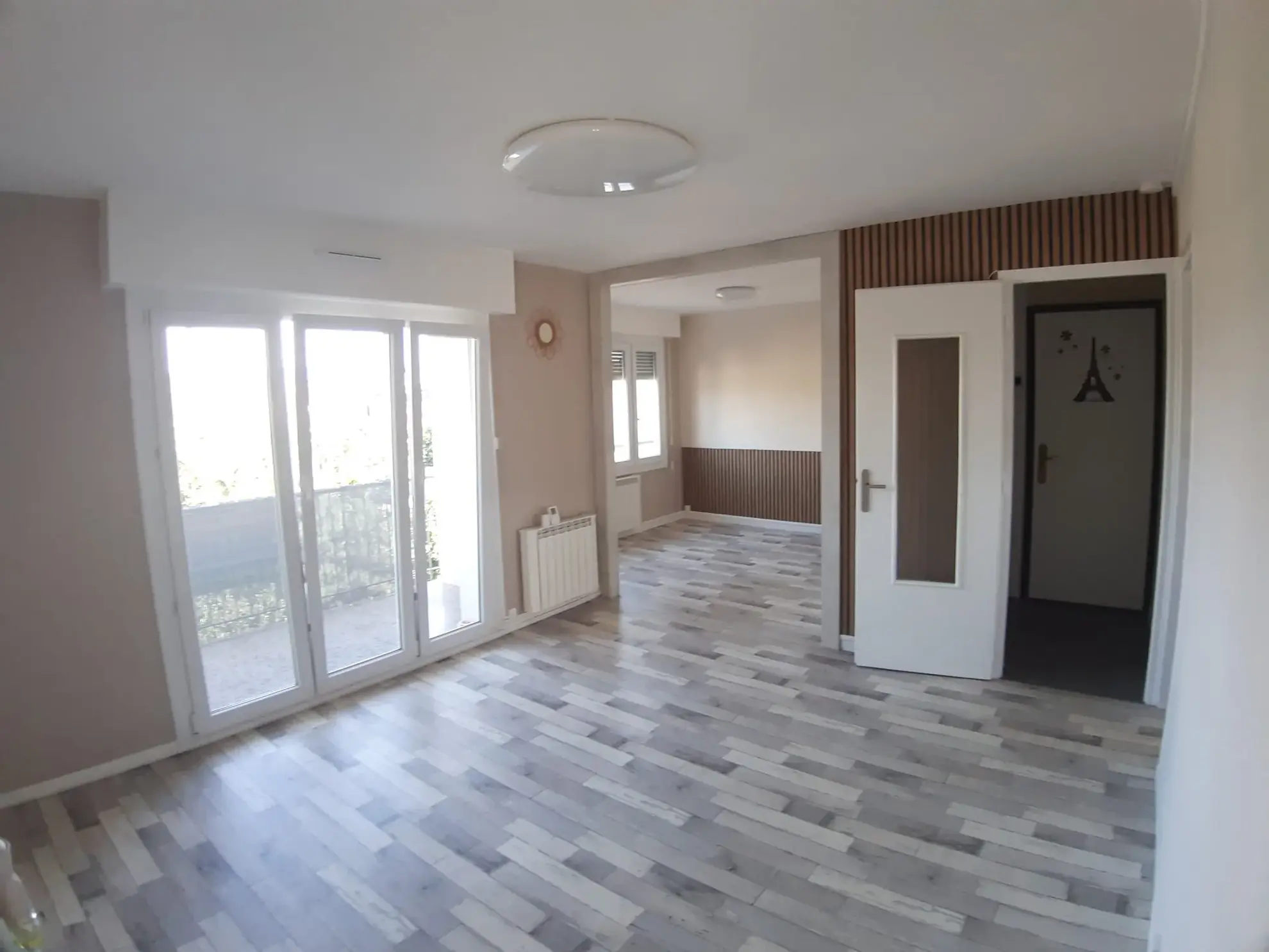 Appartement T4 à Saint-Dié-des-Vosges avec vue imprenable, garage et cave 