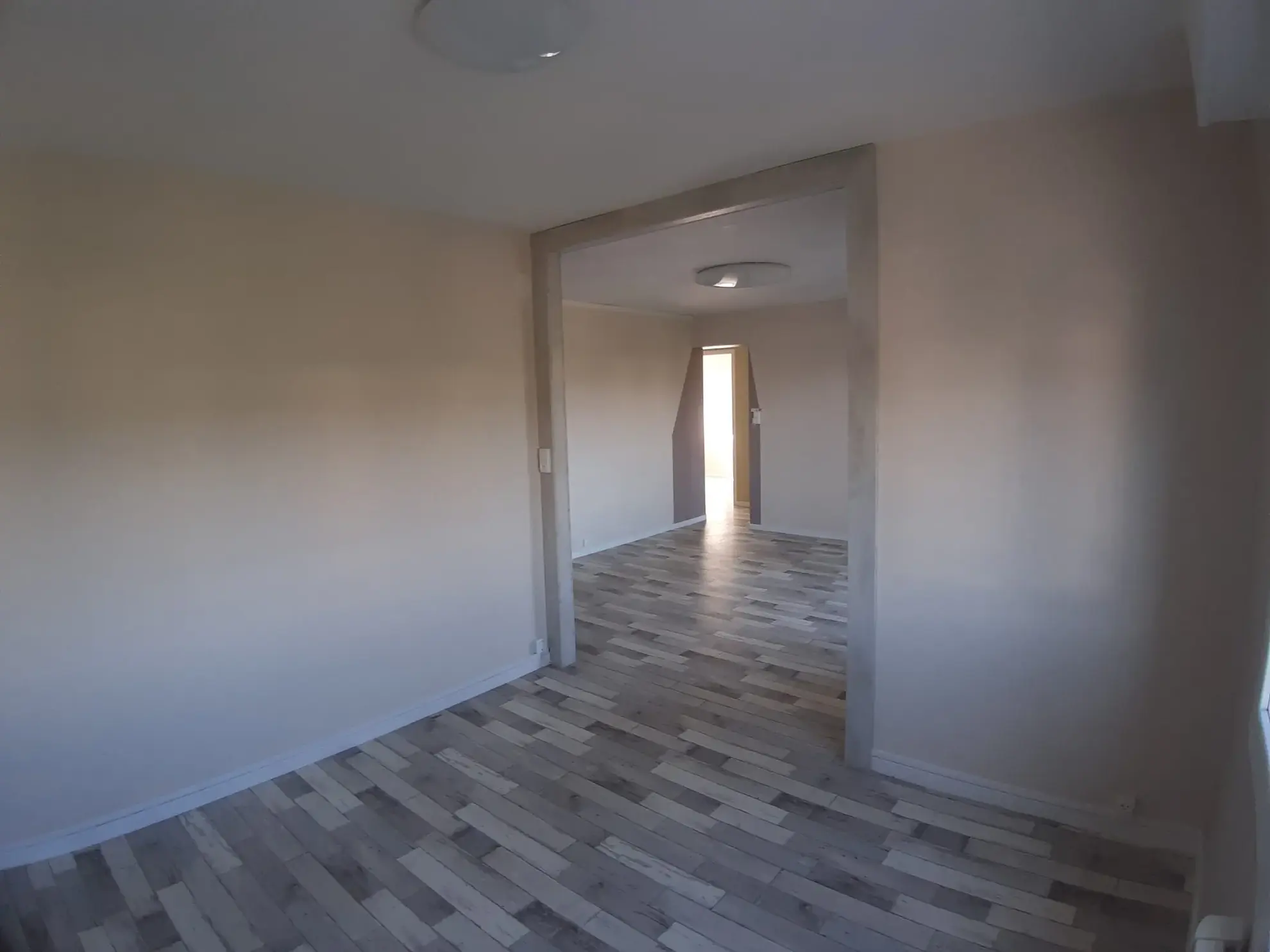 Appartement T4 à Saint-Dié-des-Vosges avec vue imprenable, garage et cave 