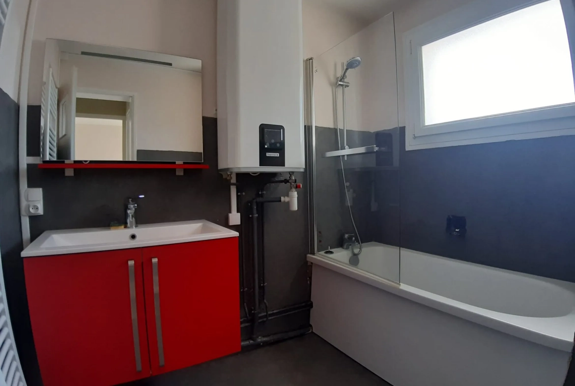 Appartement T4 à Saint-Dié-des-Vosges avec vue imprenable, garage et cave 