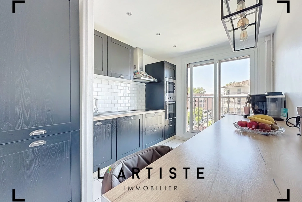 Appartement T4 rénové avec vue à Rouen (76100) - Proximité Jardin des Plantes 