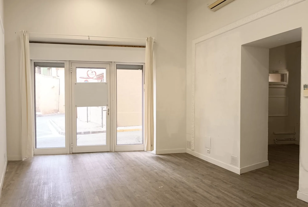 Local commercial Immeuble de 3 lots à vendre au cœur de Narbonne - Opportunité d'investissement 