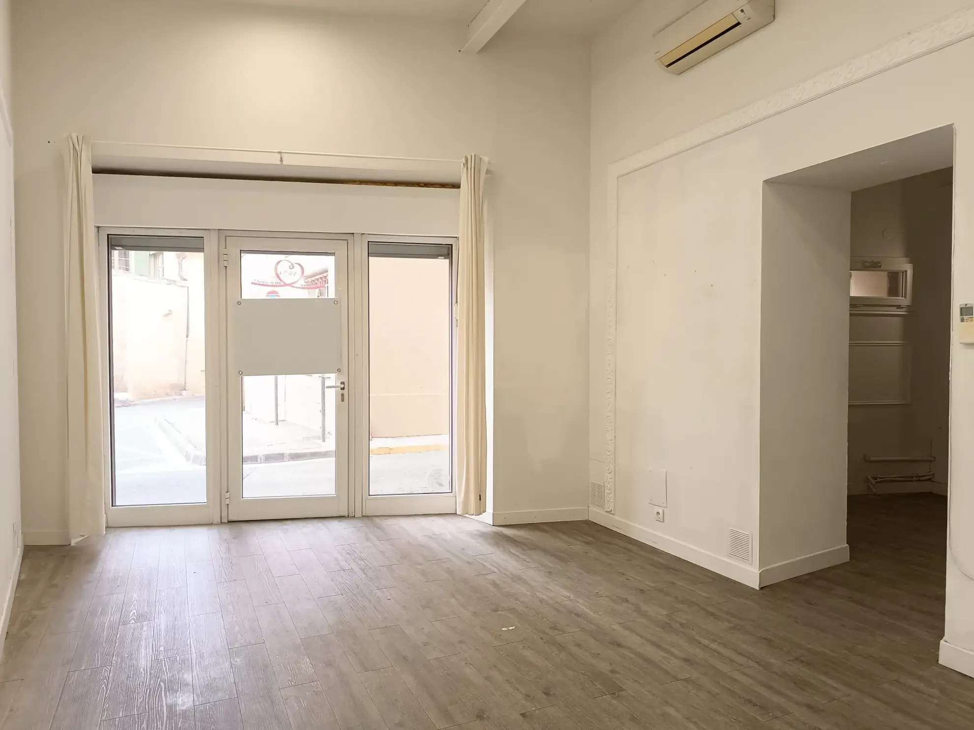 Local commercial Immeuble de 3 lots à vendre au cœur de Narbonne - Opportunité d'investissement 