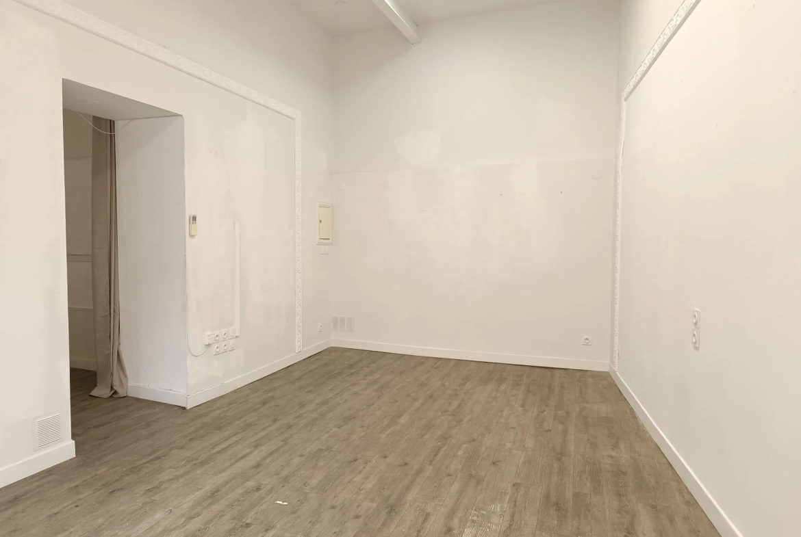 Local commercial Immeuble de 3 lots à vendre au cœur de Narbonne - Opportunité d'investissement 