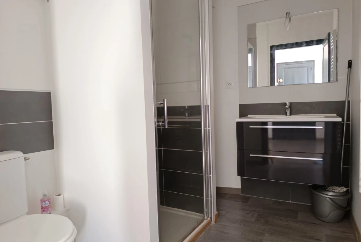 2ème étage Immeuble de 3 lots à vendre au cœur de Narbonne - Opportunité d'investissement 