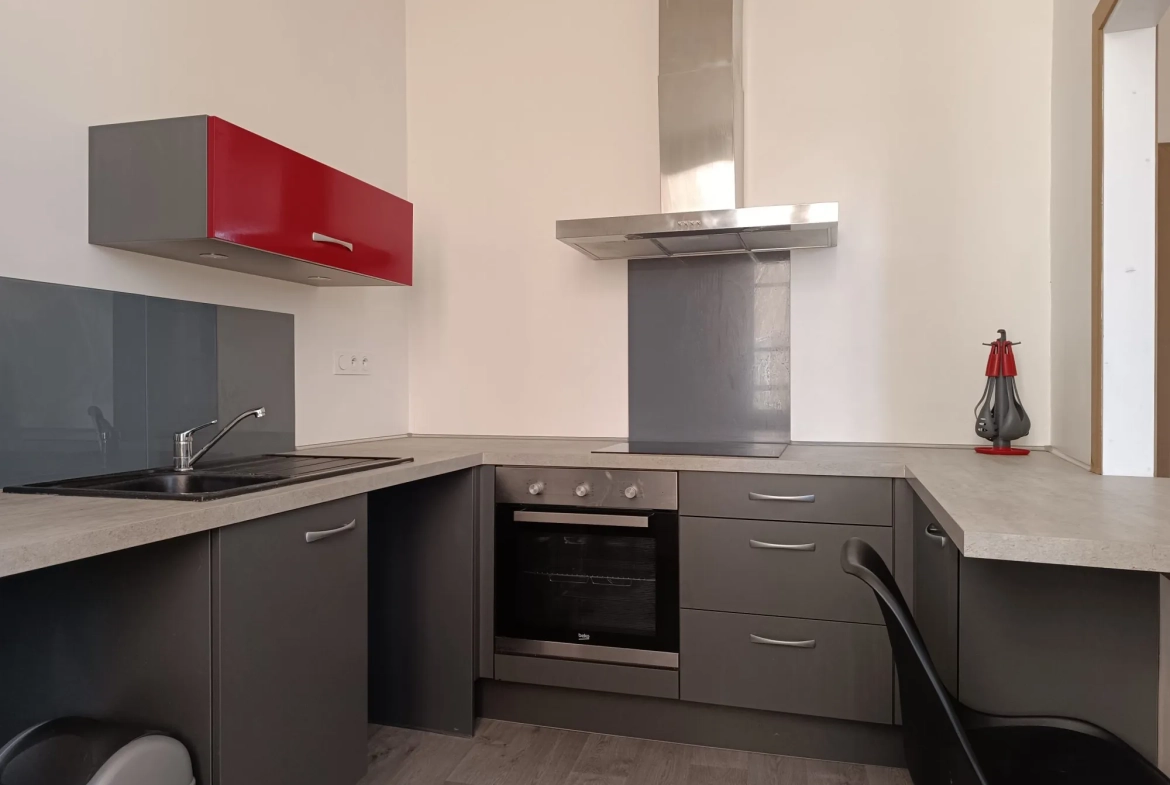 2ème étage Immeuble de 3 lots à vendre au cœur de Narbonne - Opportunité d'investissement 