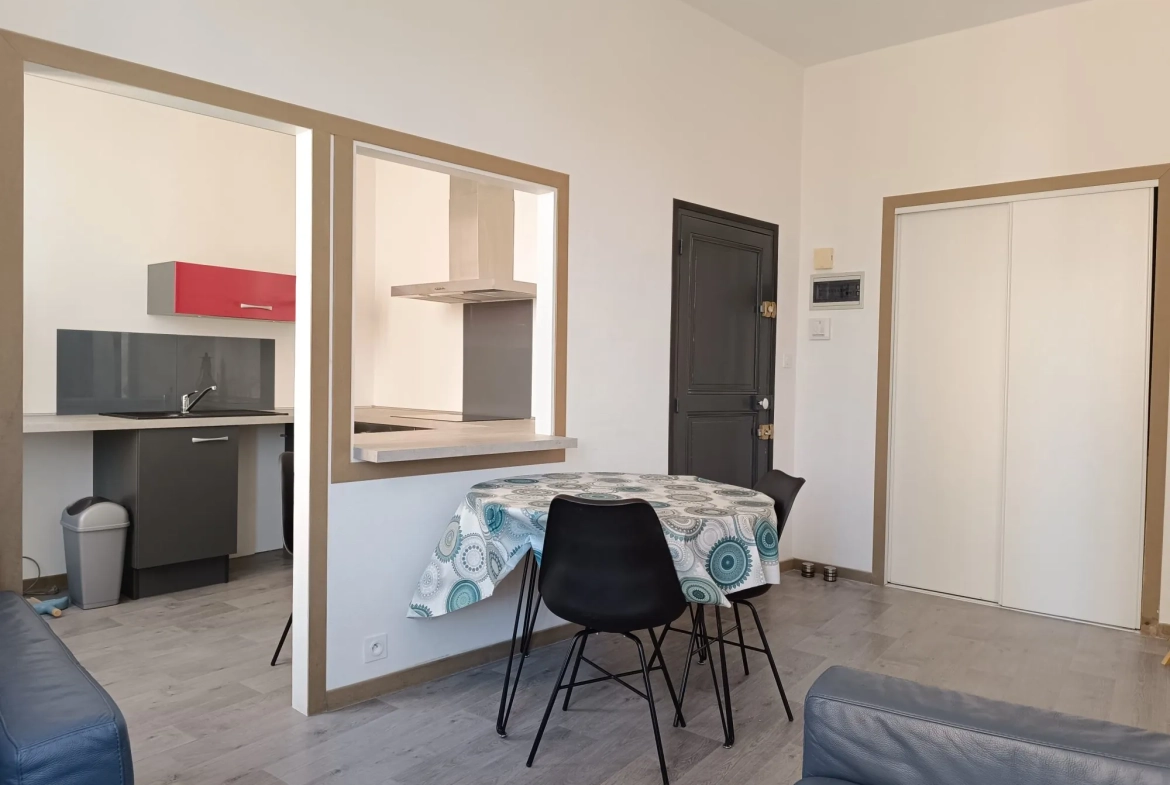 2ème étage Immeuble de 3 lots à vendre au cœur de Narbonne - Opportunité d'investissement 