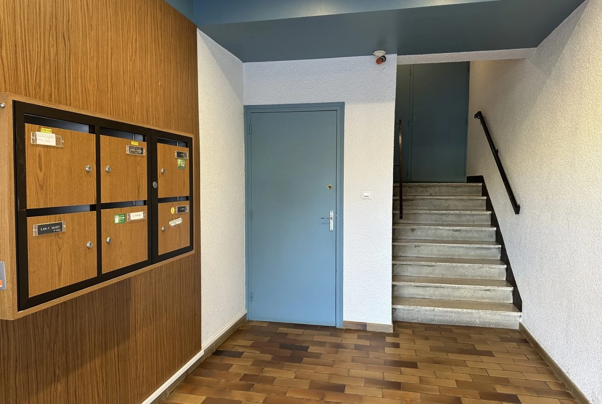 Appartement 4 pièces à Beaujeu de 86 m² avec balcon et cave - Investissement idéal 
