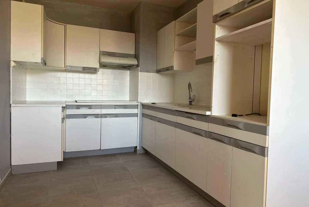 Appartement 4 pièces à Beaujeu de 86 m² avec balcon et cave - Investissement idéal 