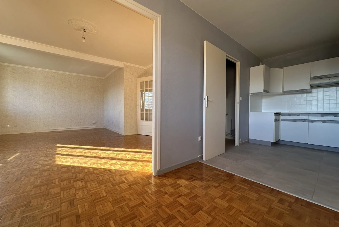 Appartement 4 pièces à Beaujeu de 86 m² avec balcon et cave - Investissement idéal 