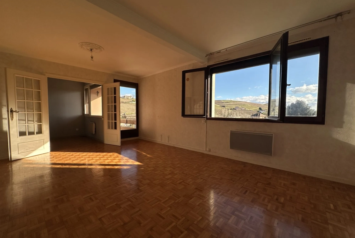 Appartement 4 pièces à Beaujeu de 86 m² avec balcon et cave - Investissement idéal 