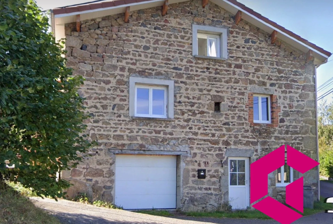 Maison de village rénovée avec 3 chambres à Verrières-en-Forez 