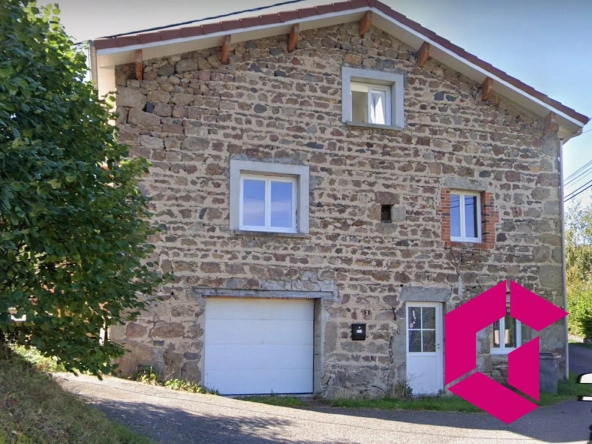 Maison de village rénovée avec 3 chambres à Verrières-en-Forez