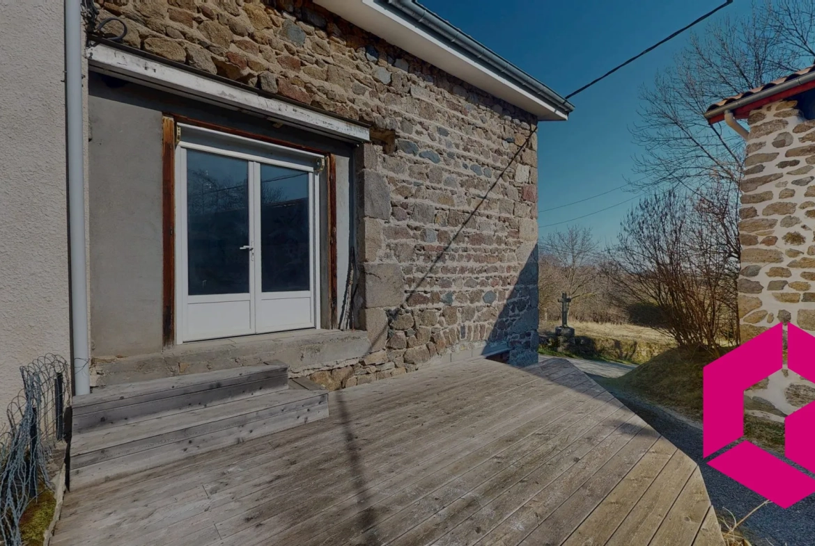 Maison de village rénovée avec 3 chambres à Verrières-en-Forez 