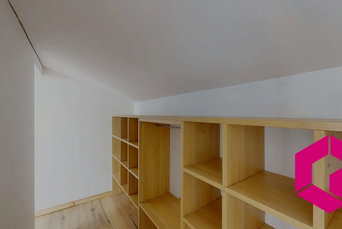 Maison de village rénovée avec 3 chambres à Verrières-en-Forez 