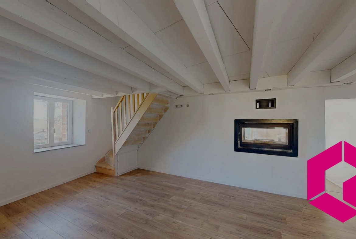 Maison de village rénovée avec 3 chambres à Verrières-en-Forez 