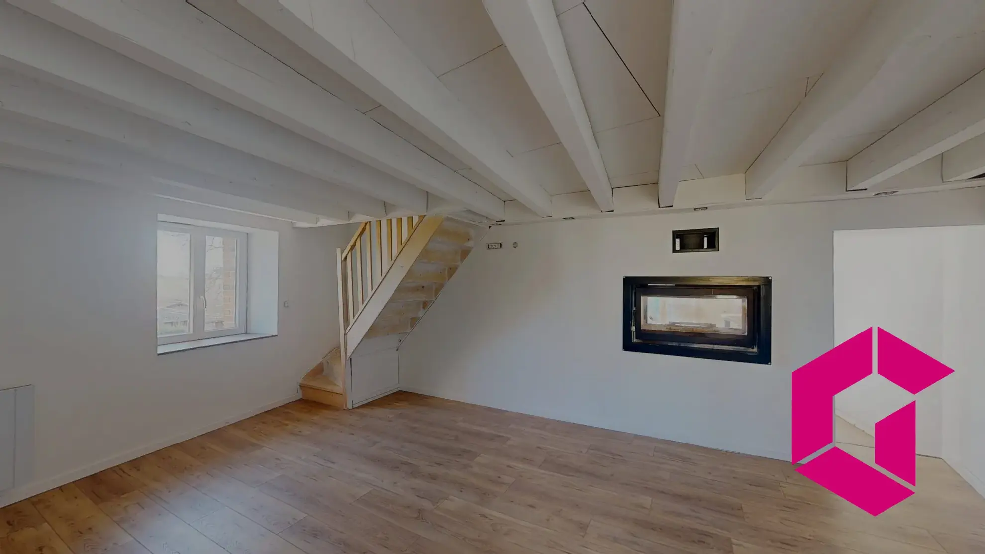 Maison de village rénovée avec 3 chambres à Verrières-en-Forez 