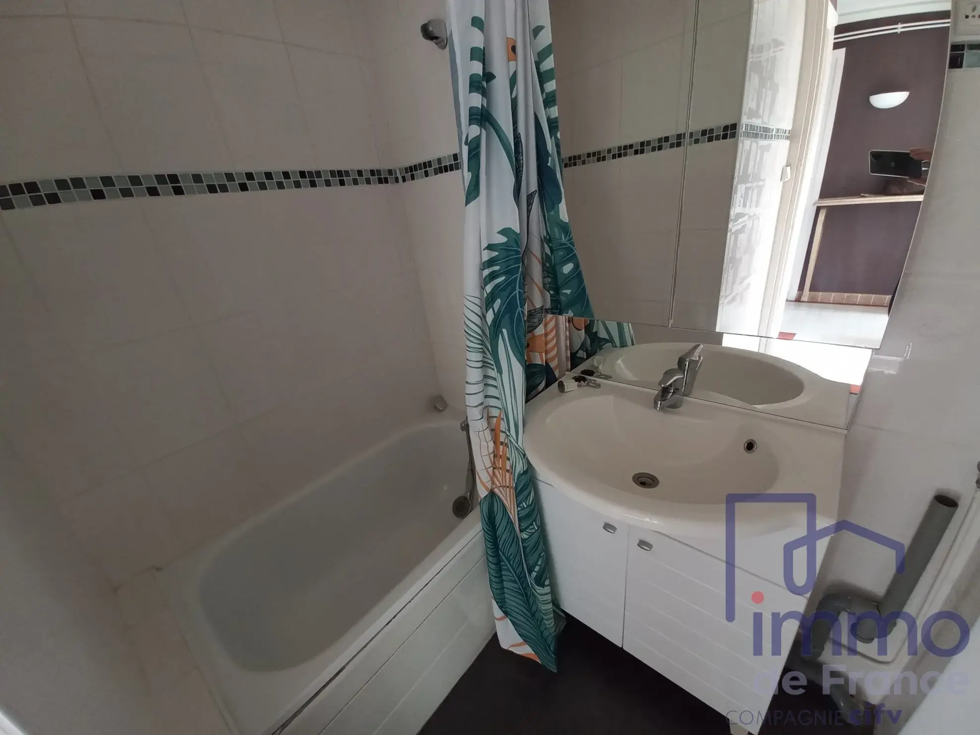 Appartement T2 à Saint-Etienne avec Grand Balcon - Quartier Vivaraize 