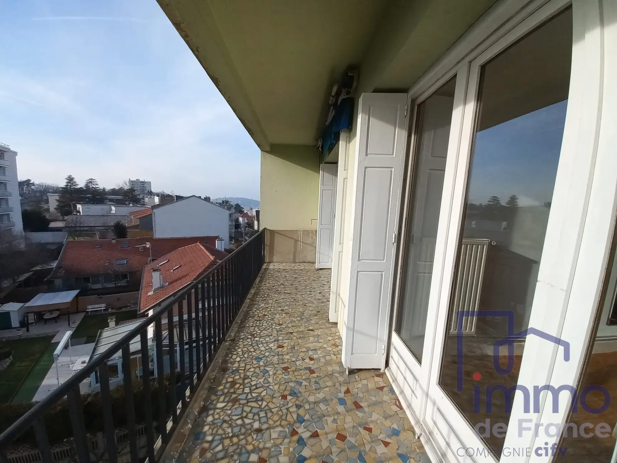 Appartement T2 à Saint-Etienne avec Grand Balcon - Quartier Vivaraize 