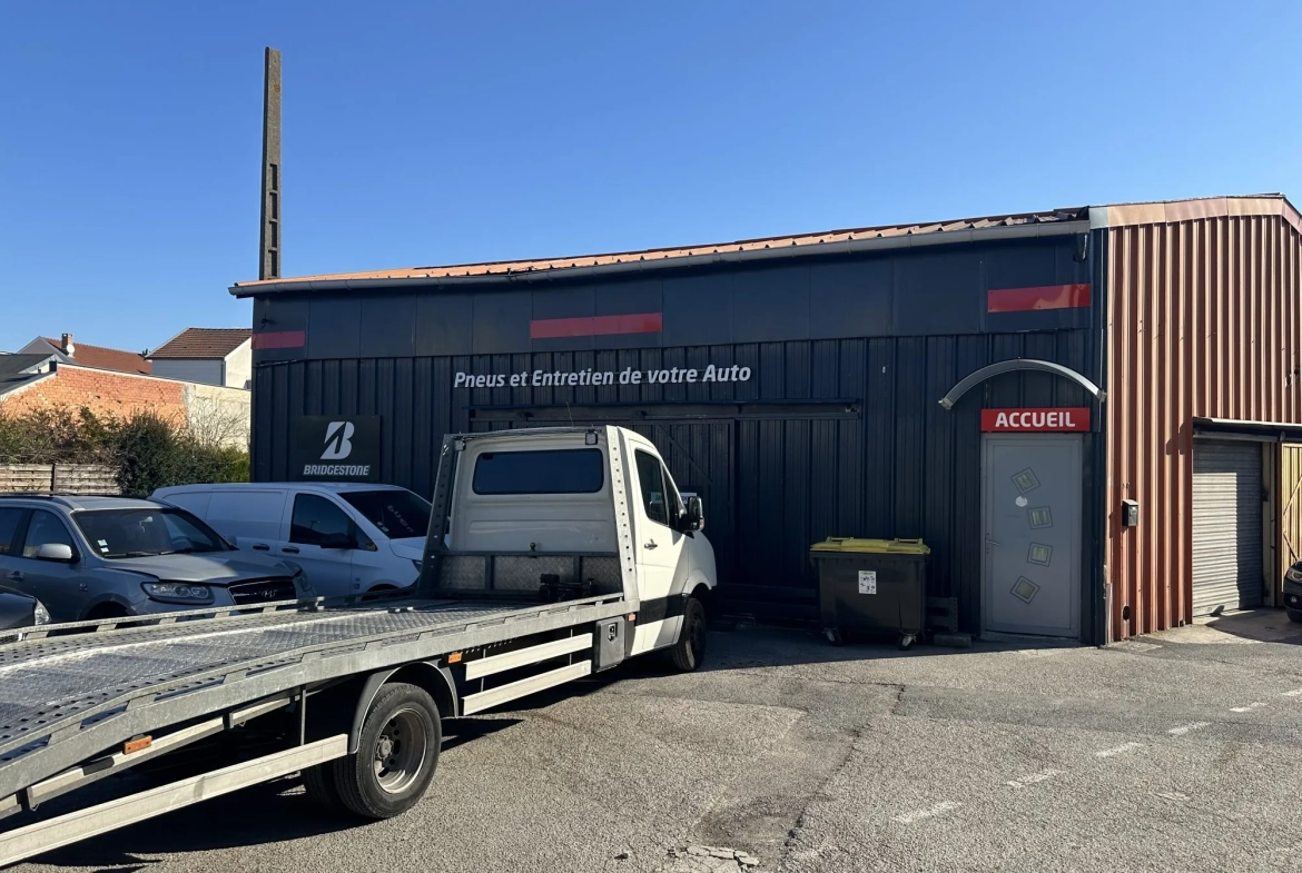 Fonds de commerce automobile à Reims avec atelier lumineux et emplacement stratégique 