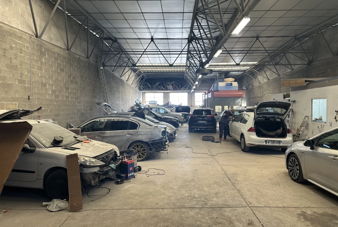 Fonds de commerce automobile à Reims avec atelier lumineux et emplacement stratégique 