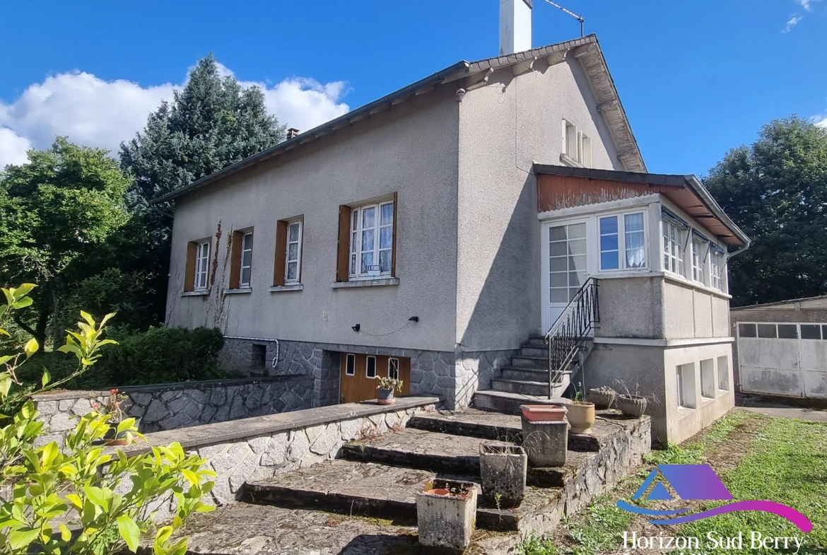 maison Maison à rénover avec grand terrain à Aigurande, proche du centre-ville 